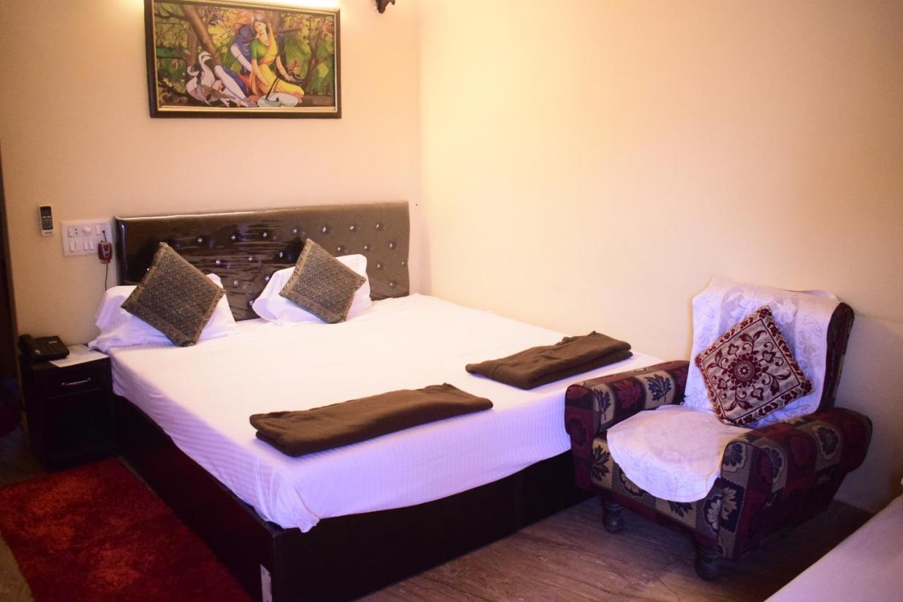Ds Residency Varanasi-Prime Location-Parking מראה חיצוני תמונה