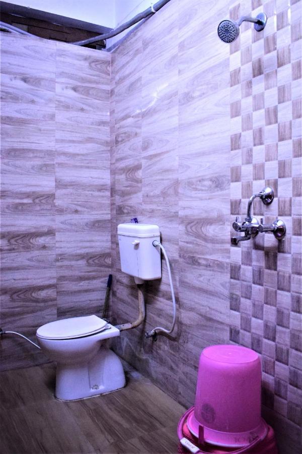 Ds Residency Varanasi-Prime Location-Parking מראה חיצוני תמונה