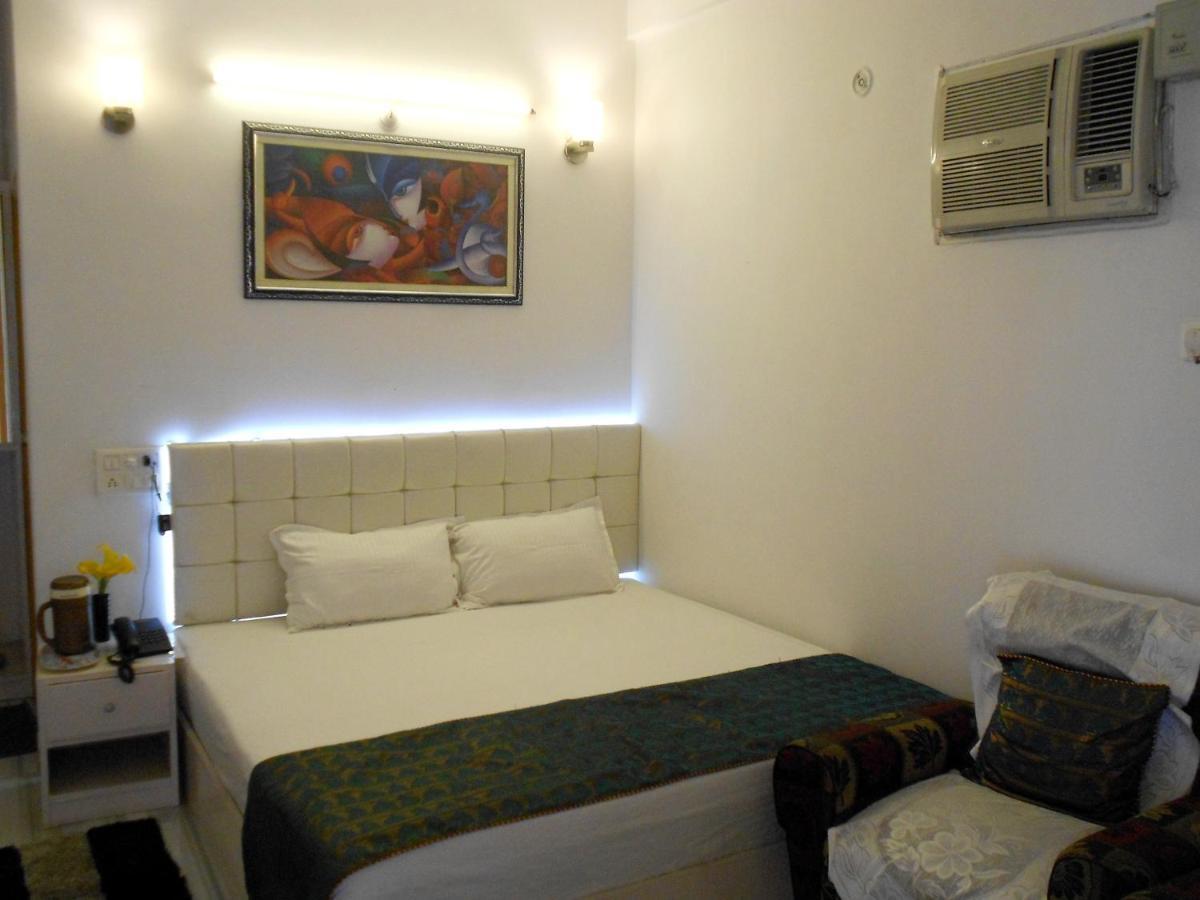 Ds Residency Varanasi-Prime Location-Parking מראה חיצוני תמונה