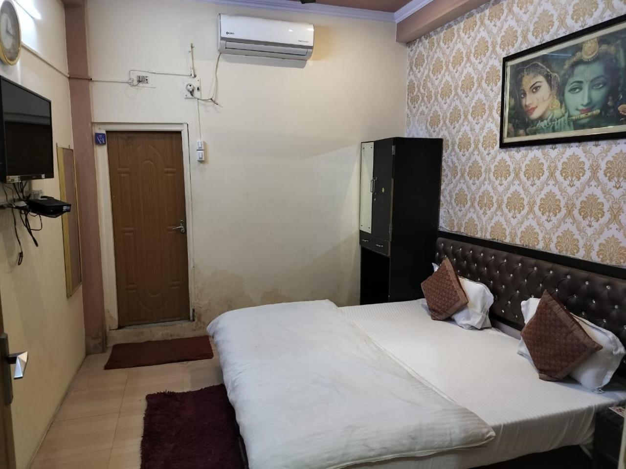 Ds Residency Varanasi-Prime Location-Parking מראה חיצוני תמונה