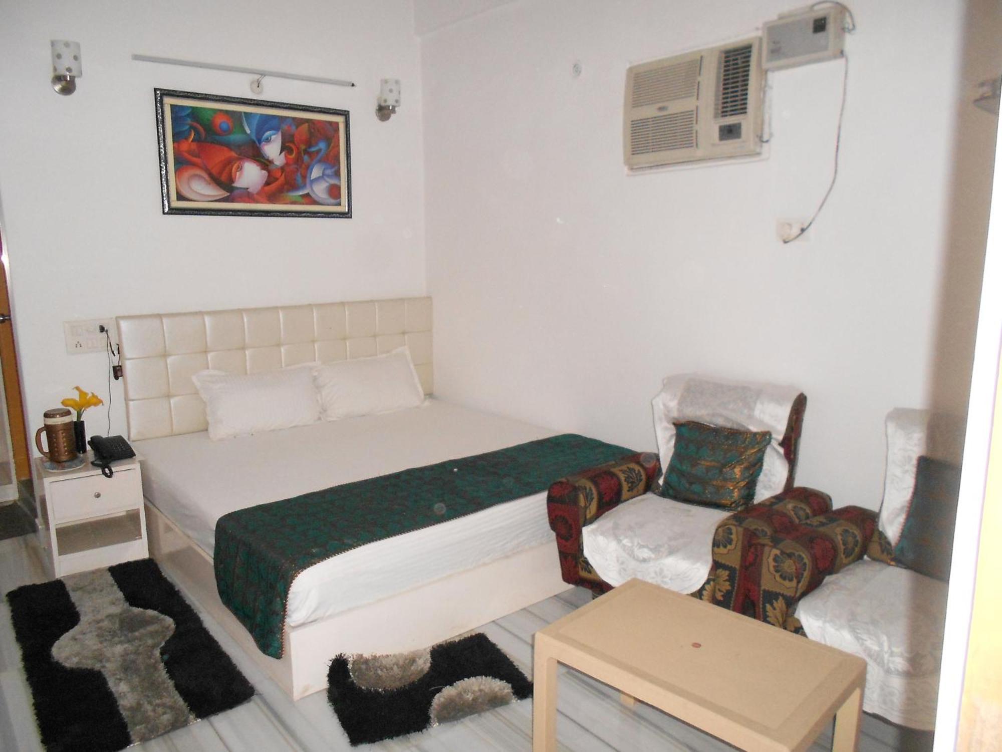 Ds Residency Varanasi-Prime Location-Parking מראה חיצוני תמונה