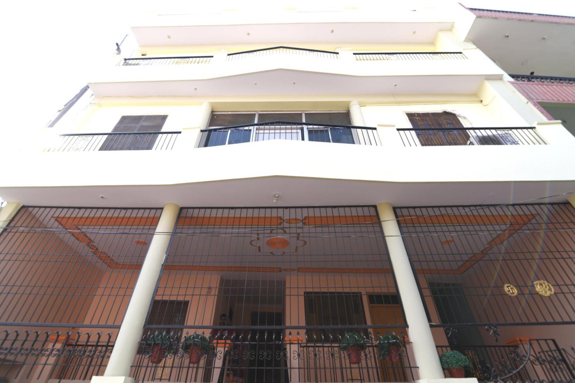 Ds Residency Varanasi-Prime Location-Parking מראה חיצוני תמונה