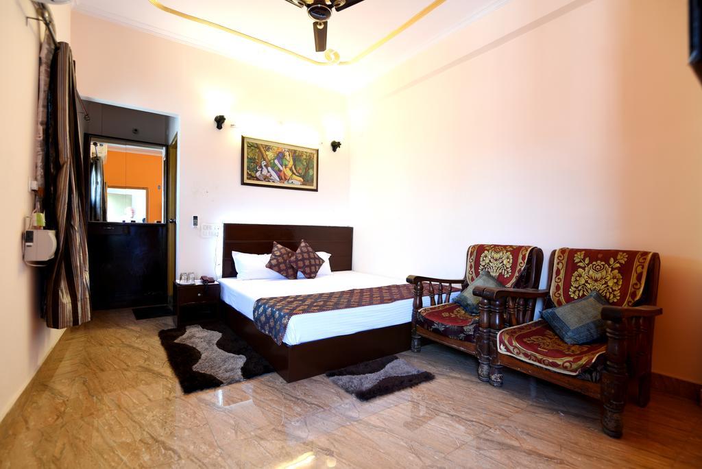 Ds Residency Varanasi-Prime Location-Parking מראה חיצוני תמונה